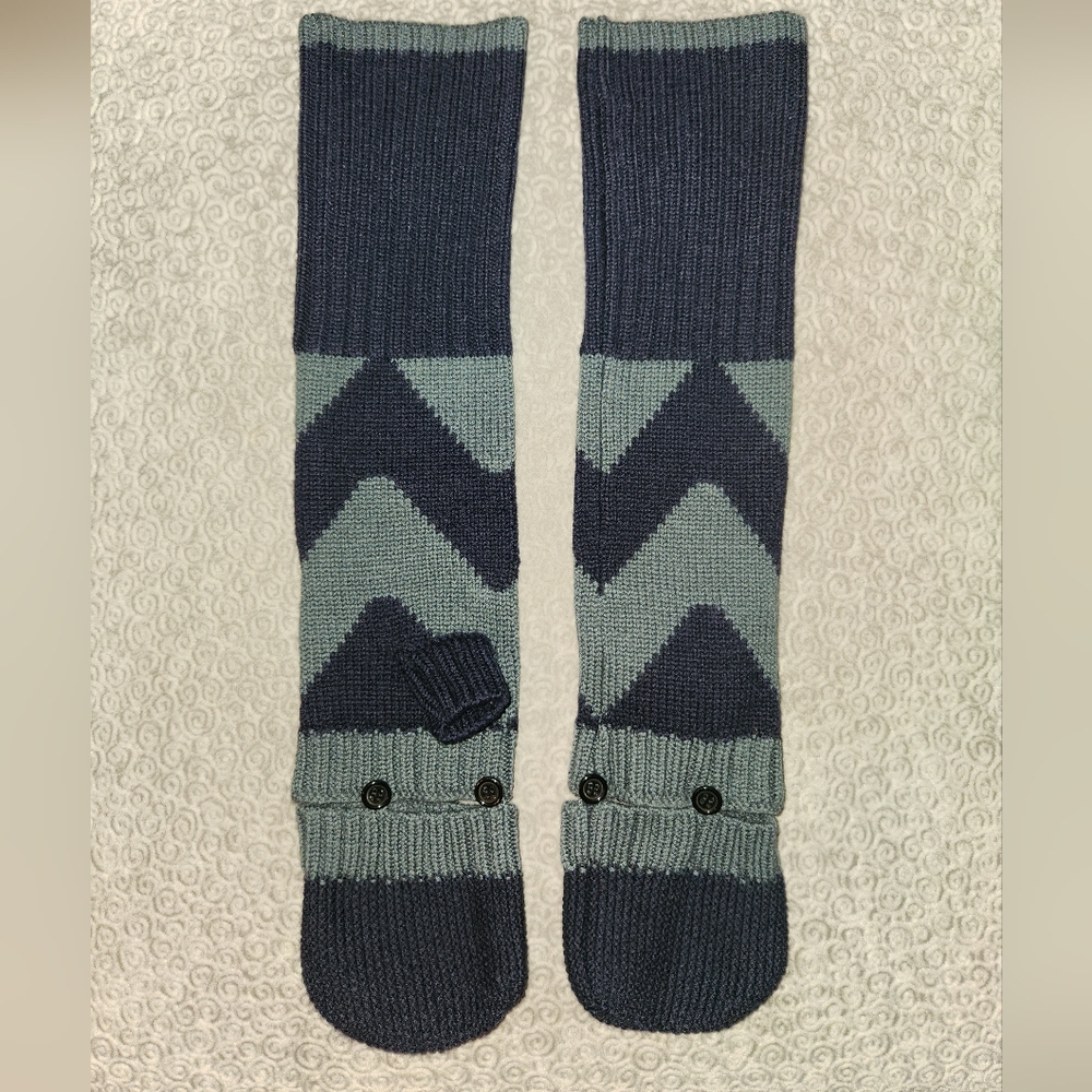 Lara Kazan Button Top Wool Mittens BLUE & GRAY CHEVRON NWOT